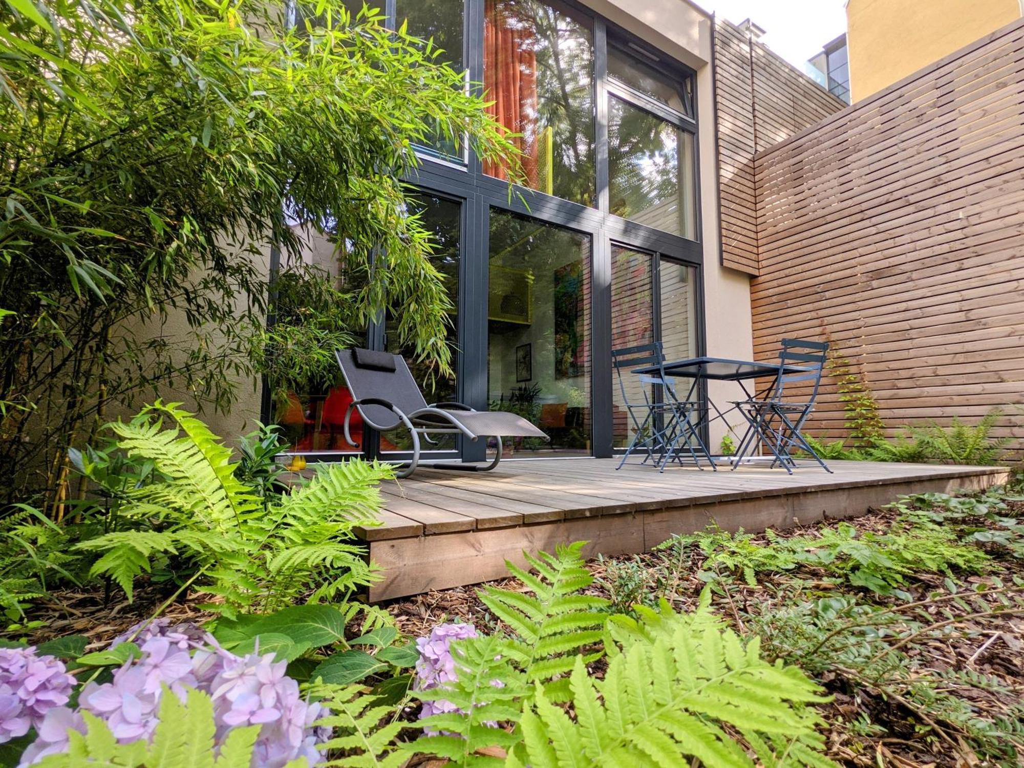 Romantic And Atypical In Prague's Montmartre Apartament Praga